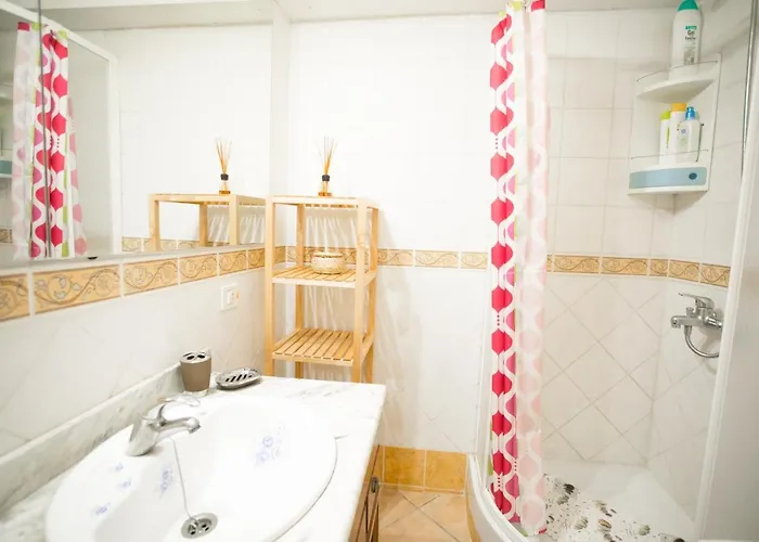 Chic In Playa Paraiso 阿德耶